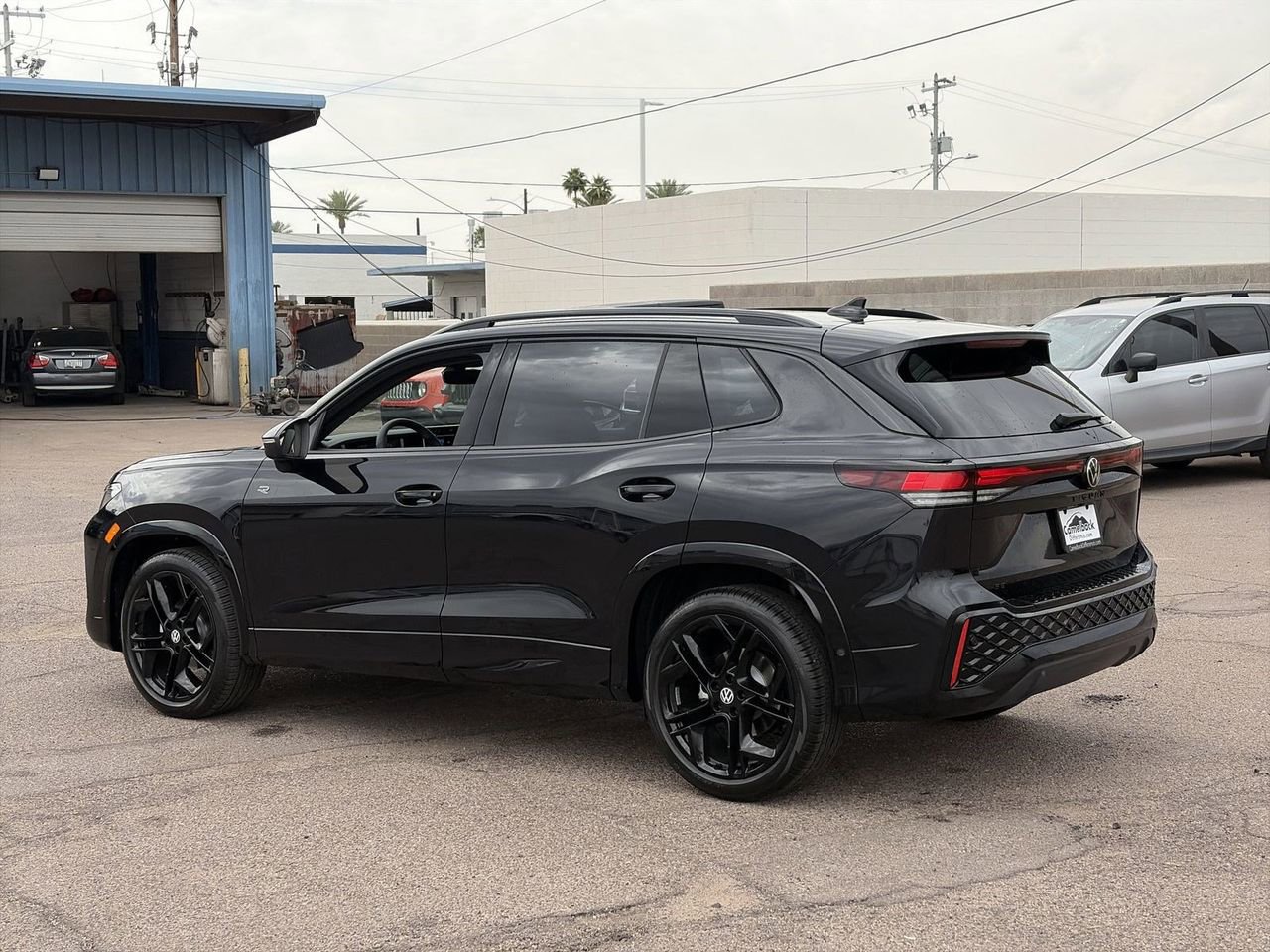 New 2026 Volkswagen Tiguan SE R-Line image 4