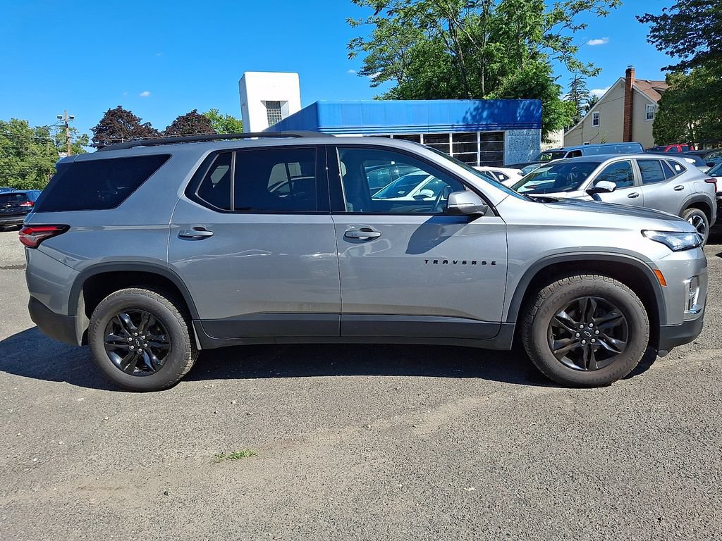 Certified 2023 Chevrolet Traverse LT w/ Midnight/Sport Edition AWD/4WD image 9