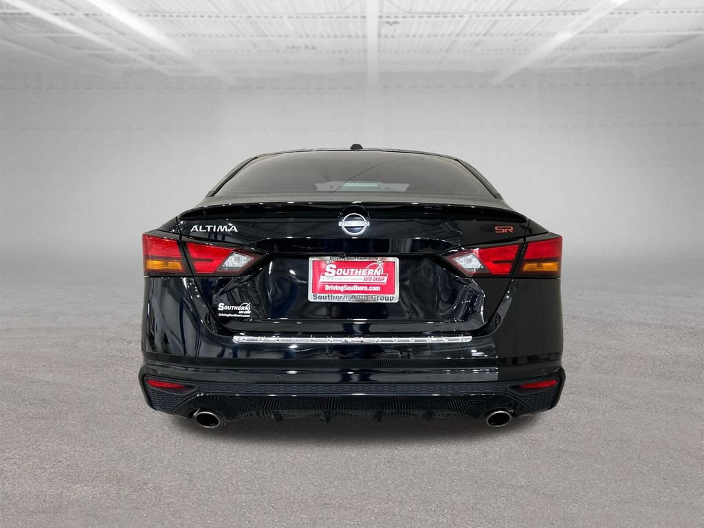 Used 2023 Nissan Altima 2.5 SR FWD image 4