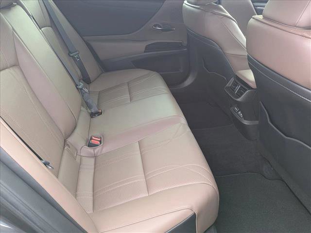 Used 2024 Lexus ES 350 w/ Luxury Package image 19