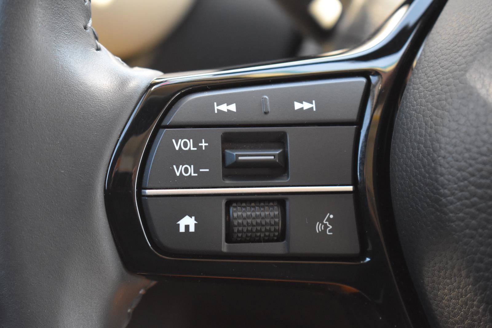 Used 2024 Honda HR-V EX-L image 6