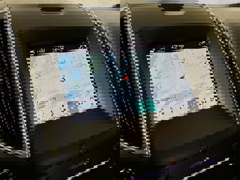 Certified 2018 Ford Edge Titanium w/ Equipment Group 301A image 27