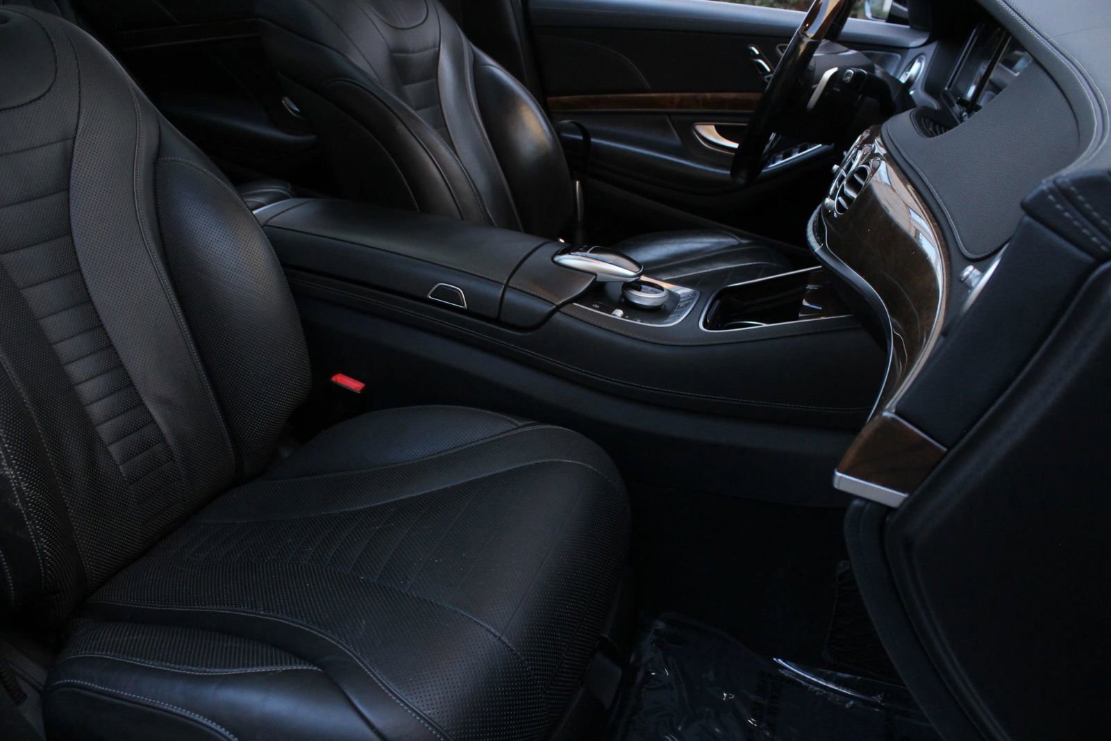 Used 2015 Mercedes-Benz S 550 4MATIC Sedan image 34