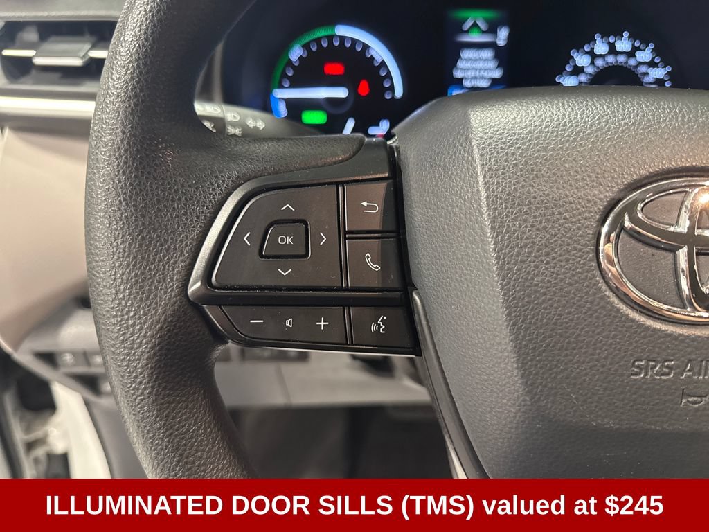 Used 2022 Toyota Sienna LE FWD image 3