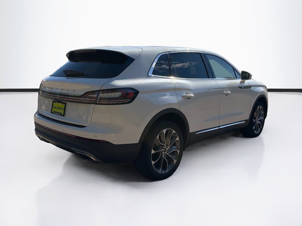 Used 2023 Lincoln Nautilus Reserve AWD/4WD image 5