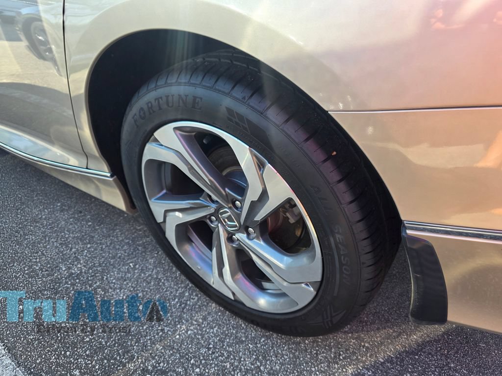 Used 2019 Honda Accord EX image 5