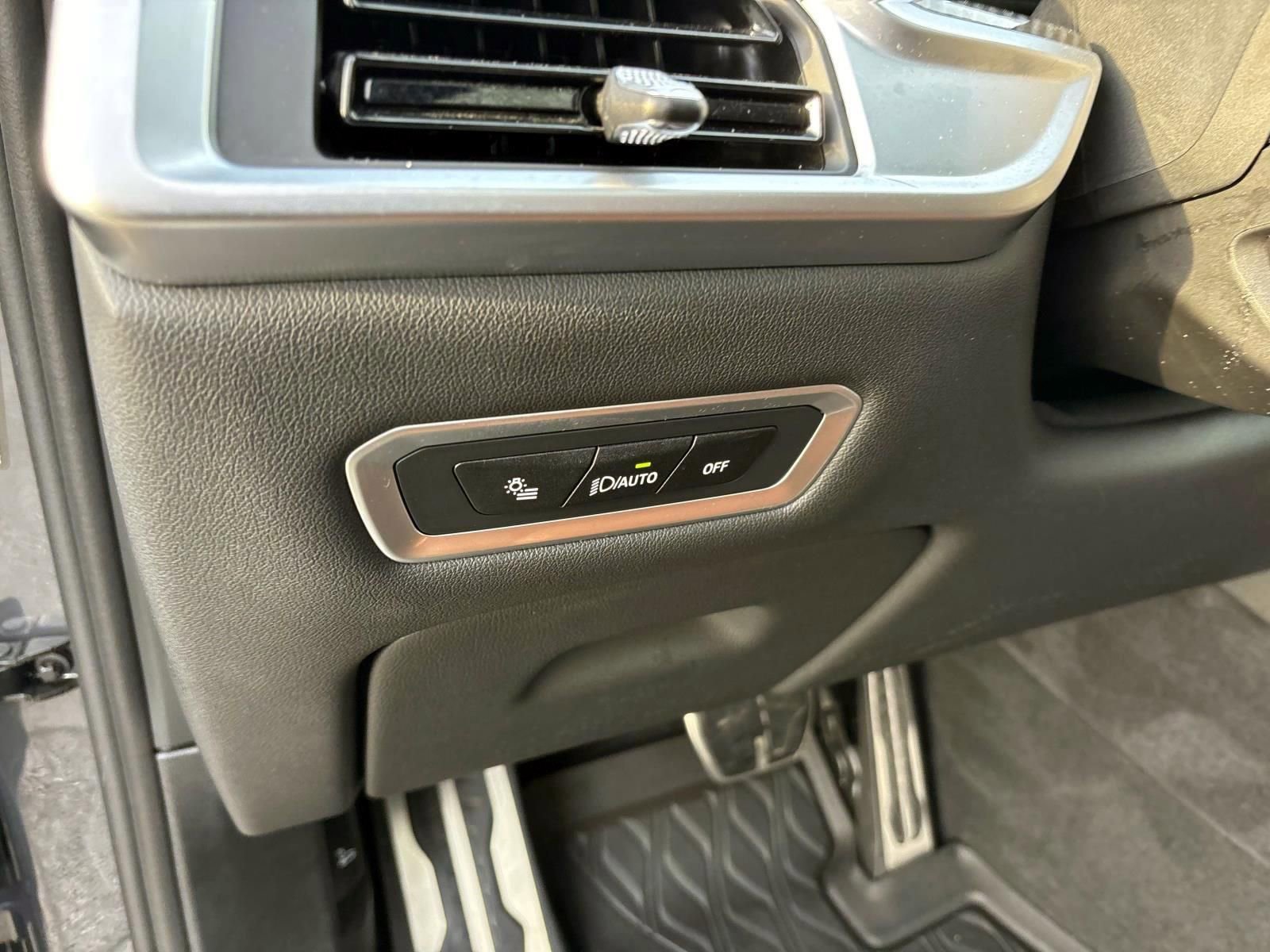 Used 2024 BMW X7 M60i w/ Executive Package image 14