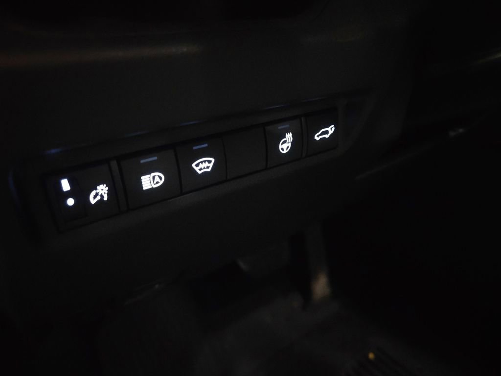 Used 2023 Toyota RAV4 XLE image 8