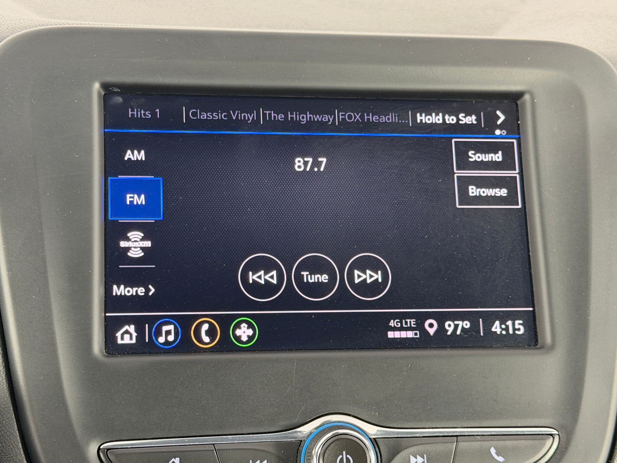 Used 2022 Chevrolet Equinox LT AWD/4WD image 25