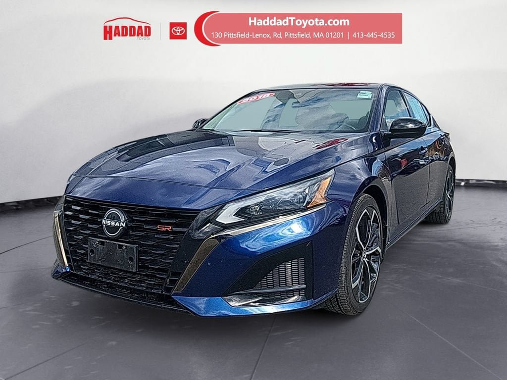 Used 2024 Nissan Altima 2.5 SR