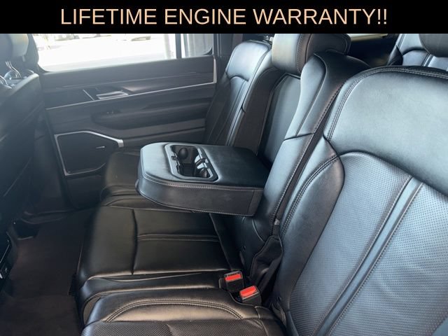 Certified 2024 Jeep Wagoneer L Series II w/ Flexible Seating Group AWD/4WD image 30