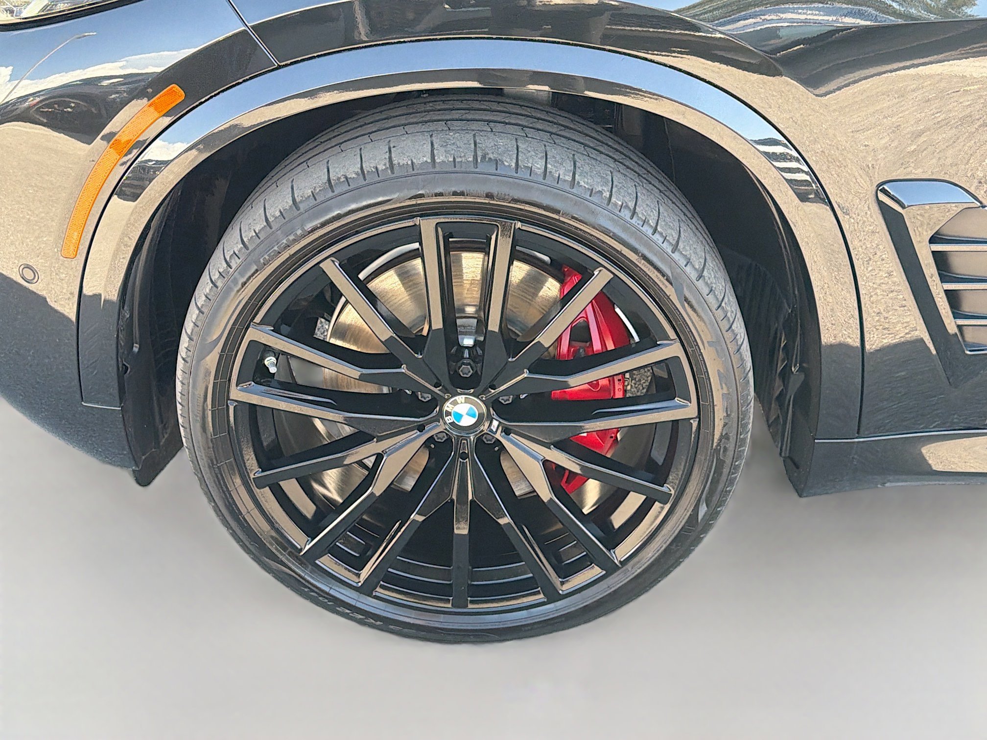 Used 2024 BMW X5 M60i w/ Climate Comfort Package image 43