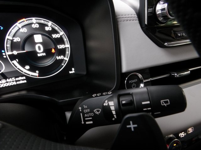 New 2025 Mitsubishi Outlander SEL image 37