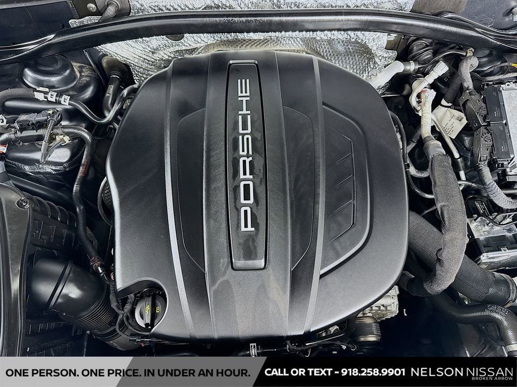 Used 2020 Porsche Macan image 32