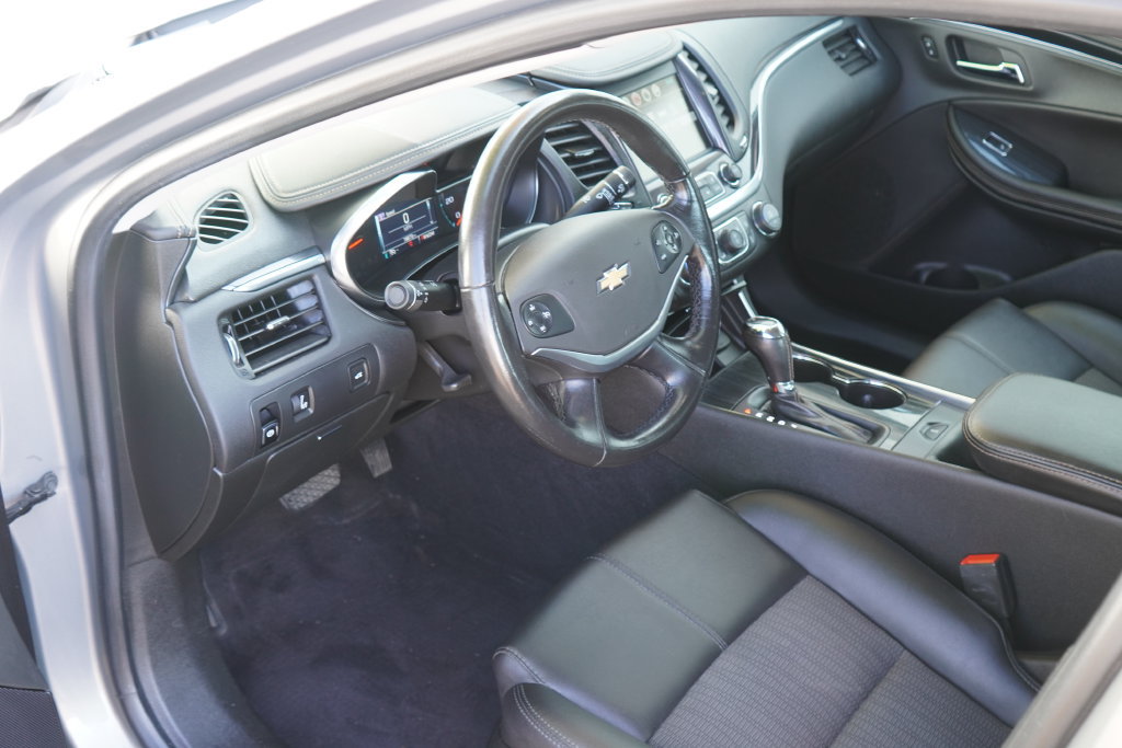 Used 2019 Chevrolet Impala LT FWD image 9