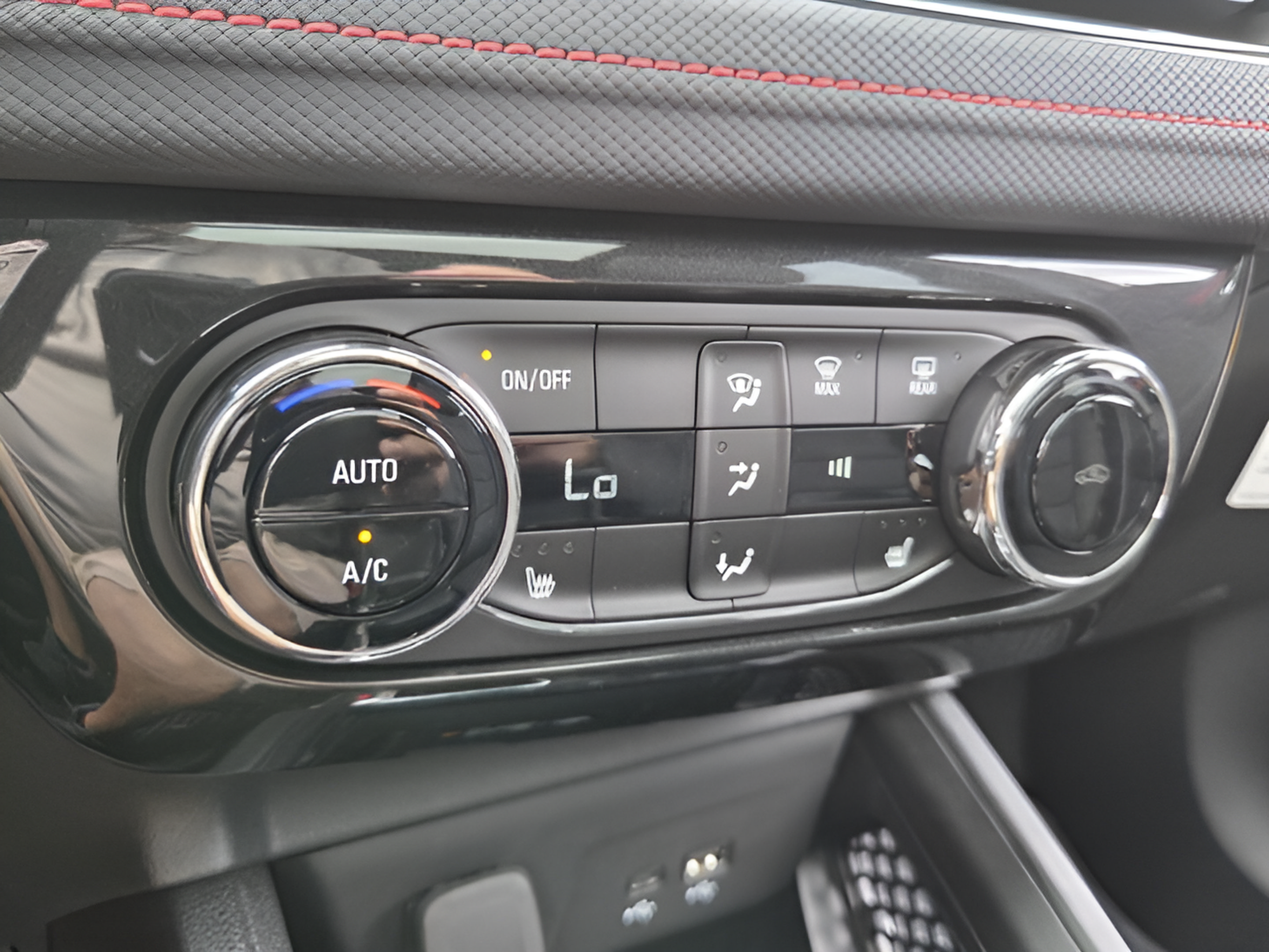 New 2026 Chevrolet TrailBlazer RS w/ Convenience Package AWD/4WD image 22