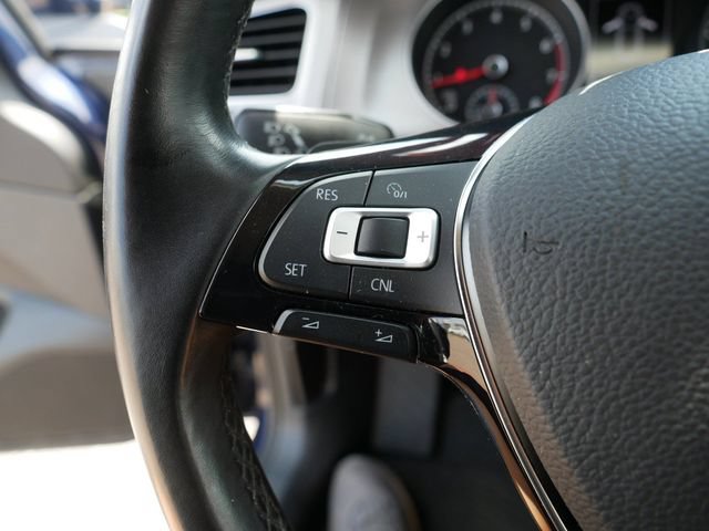 Used 2017 Volkswagen Golf SE FWD image 25