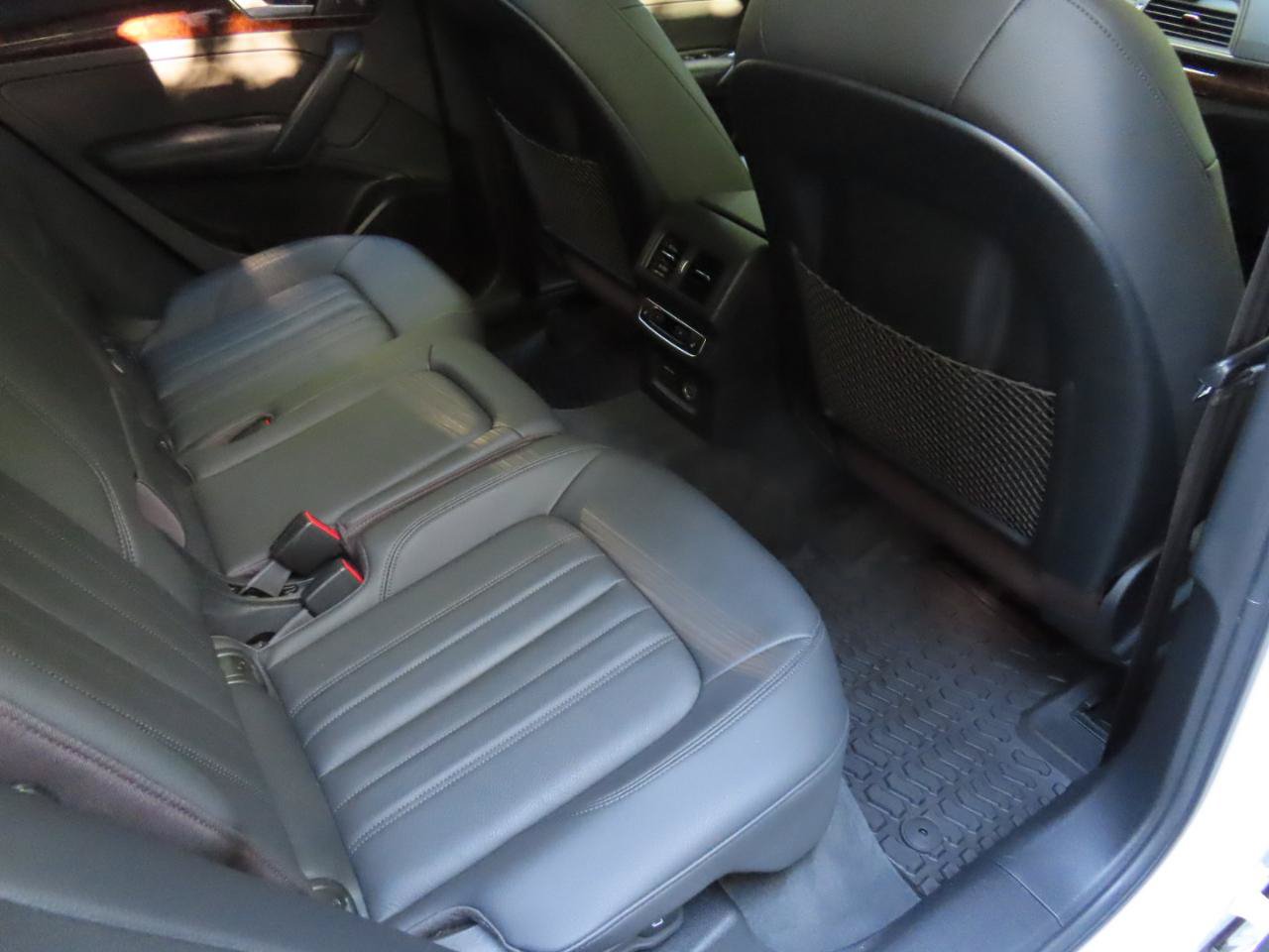Used 2020 Audi Q5 2.0T Premium Plus w/ Premium Plus Package AWD/4WD image 16