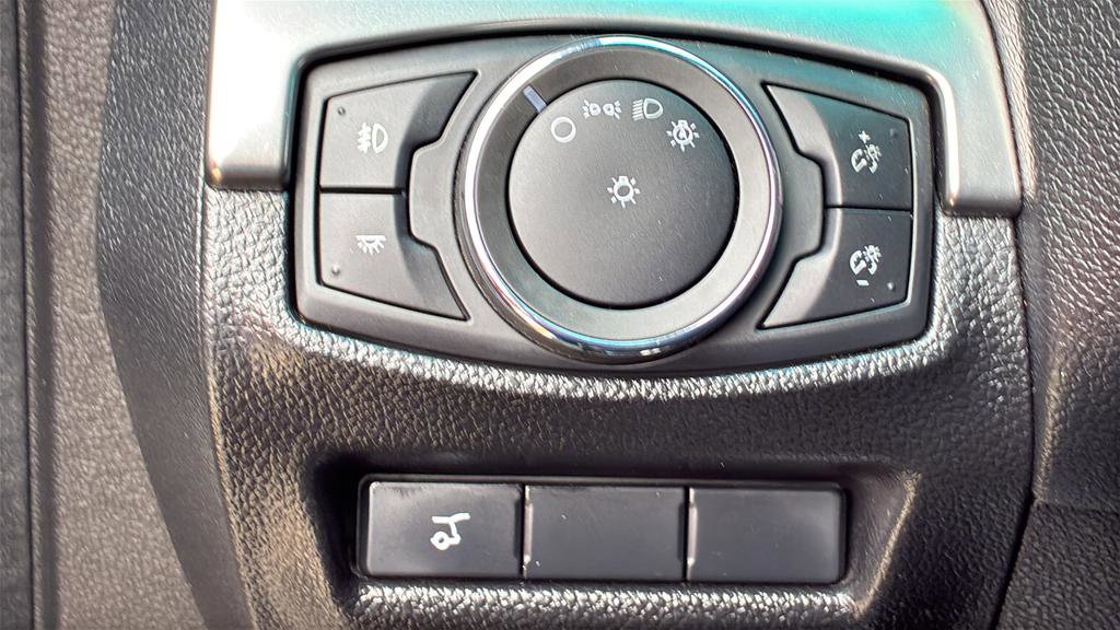 Used 2018 Ford Explorer XLT w/ Equipment Group 201A image 37