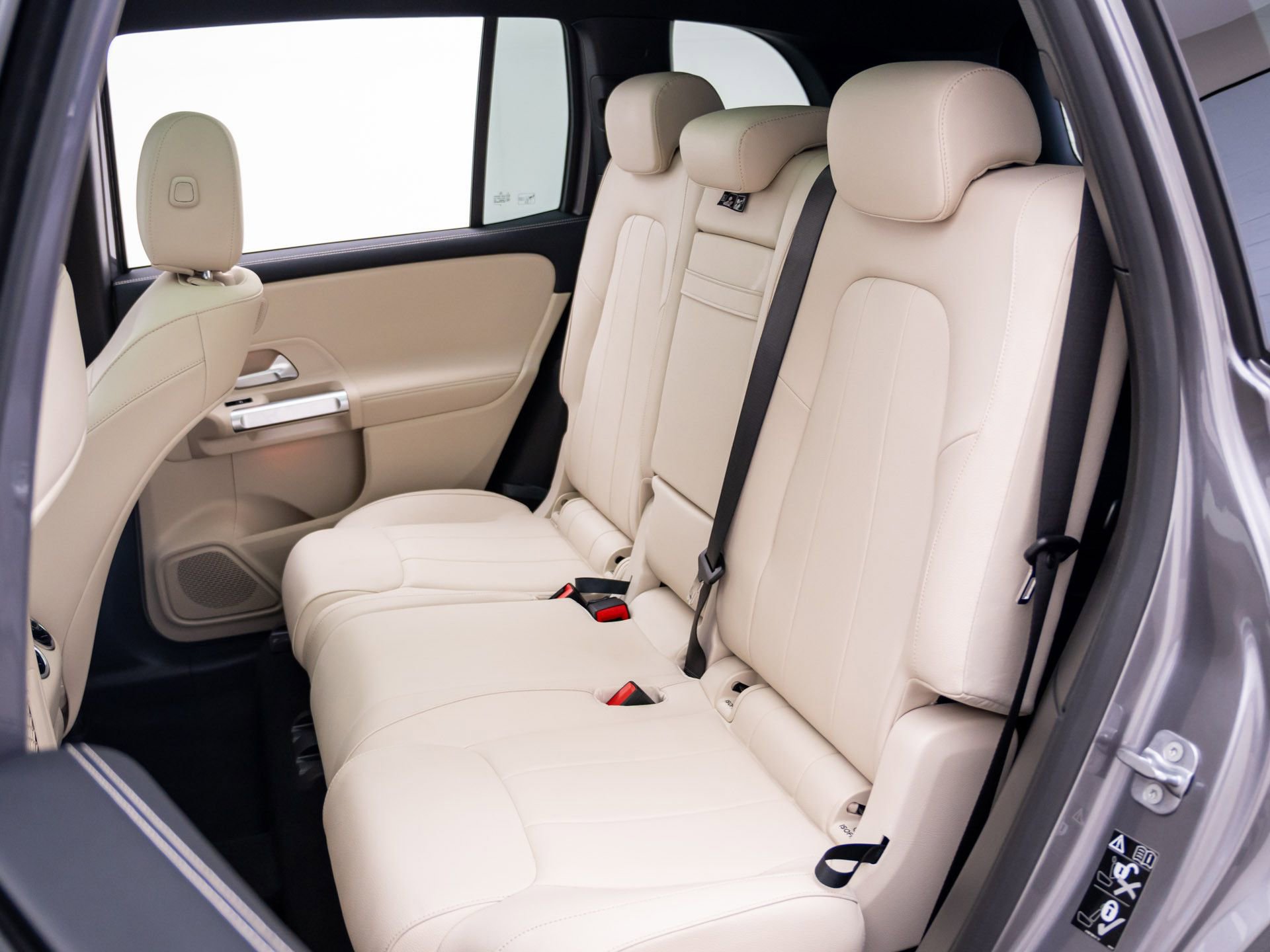 Used 2023 Mercedes-Benz EQB 350 4MATIC SUV image 19