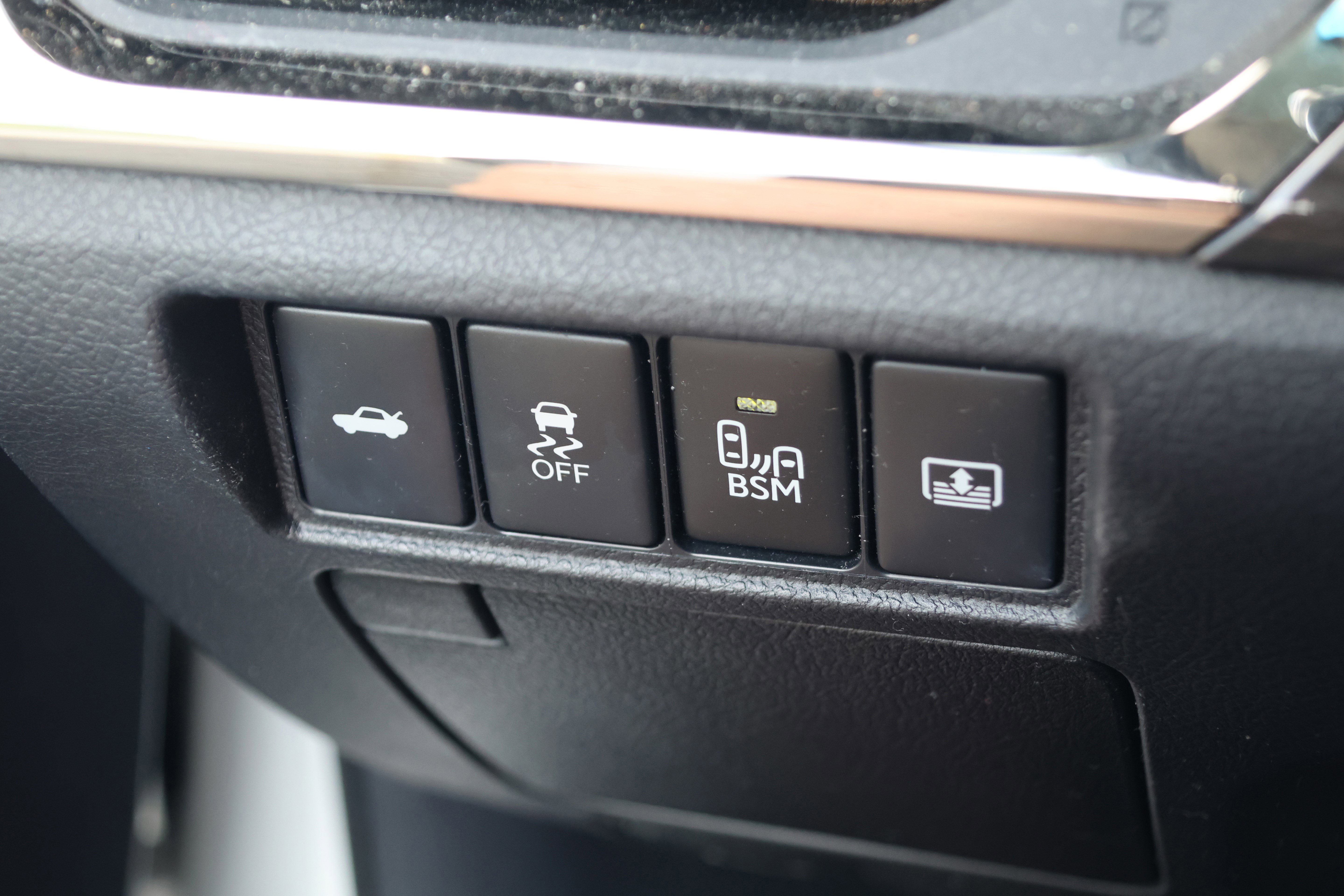 Used 2013 Toyota Avalon Limited image 15