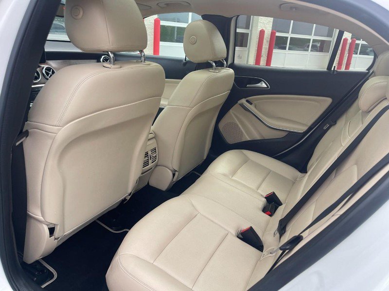Used 2018 Mercedes-Benz GLA 250 w/ Premium Package image 18