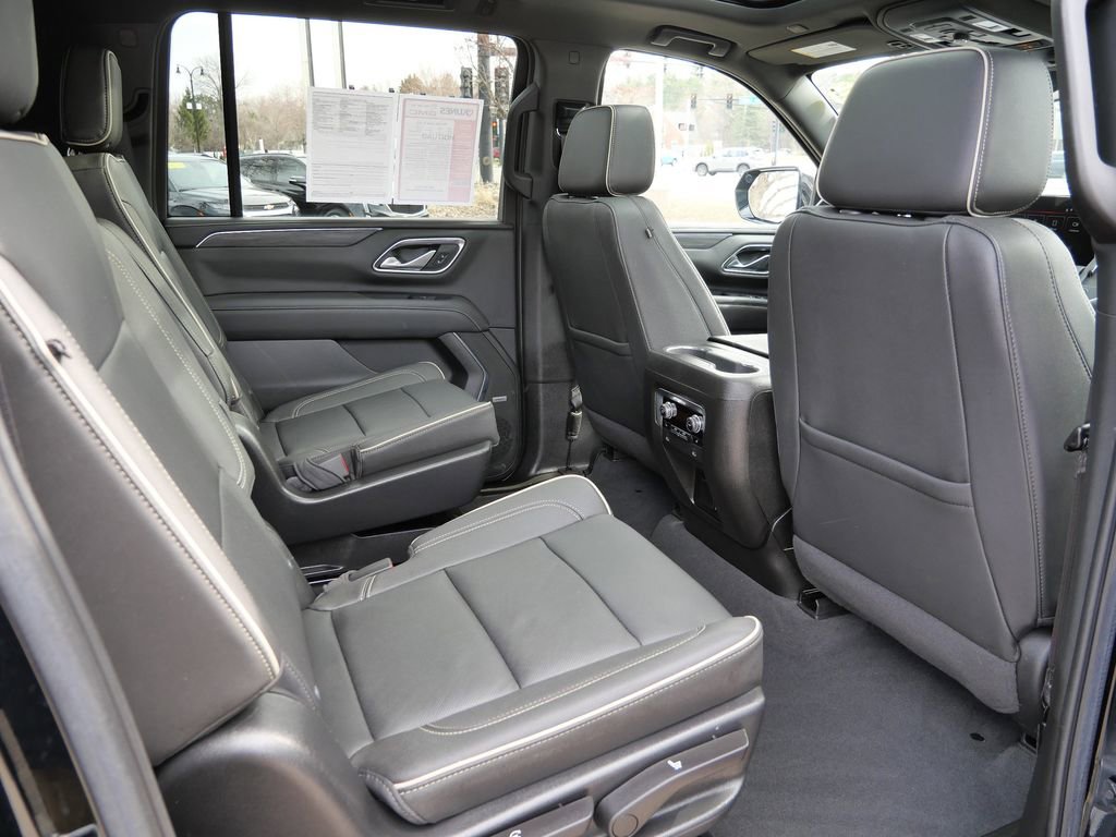Used 2022 GMC Yukon XL SLT w/ SLT Premium Package image 23