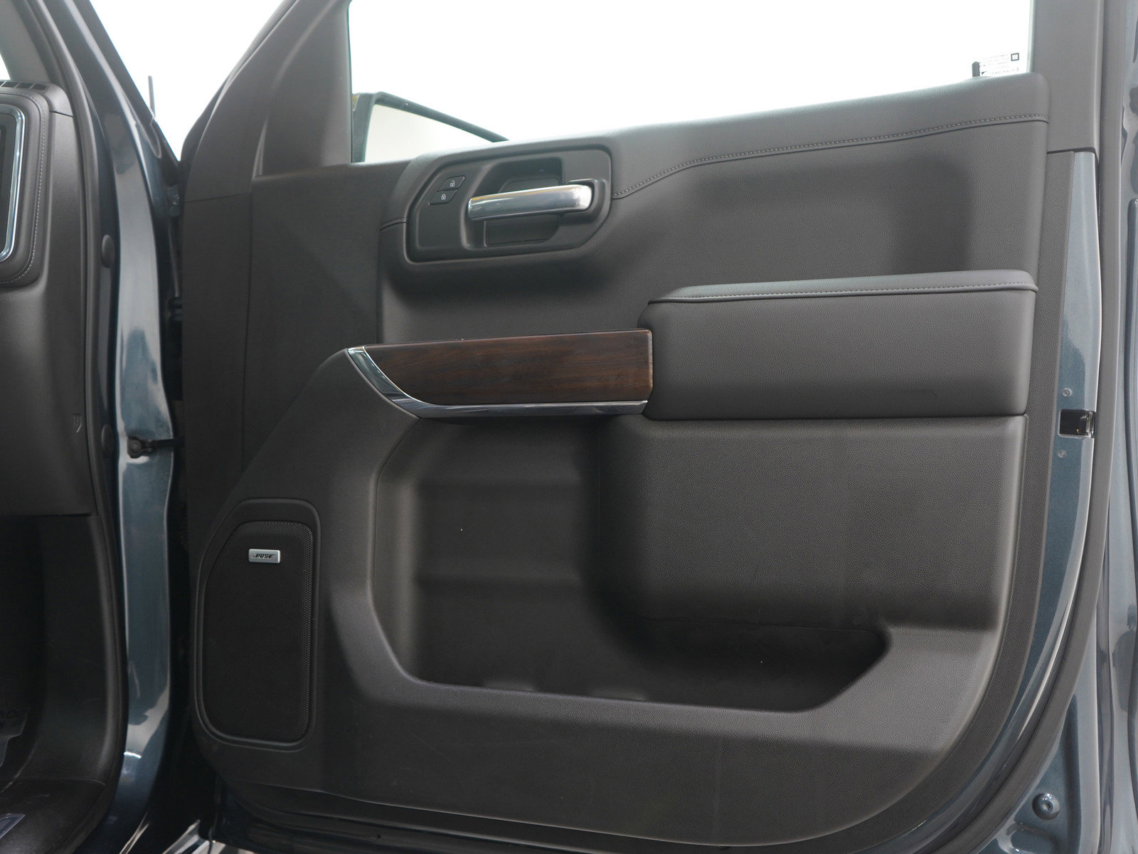 Used 2020 GMC Sierra 1500 SLT w/ SLT Premium Plus Package image 9