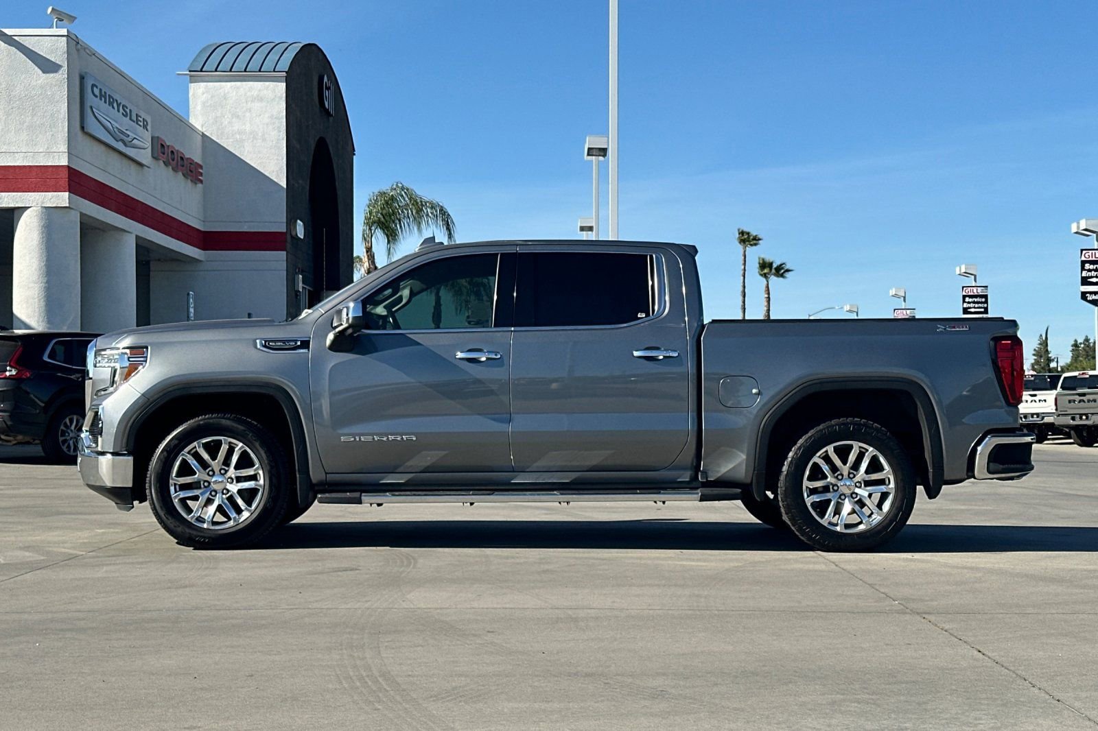 Used 2019 GMC Sierra 1500 SLT w/ SLT Premium Plus Package AWD/4WD image 3