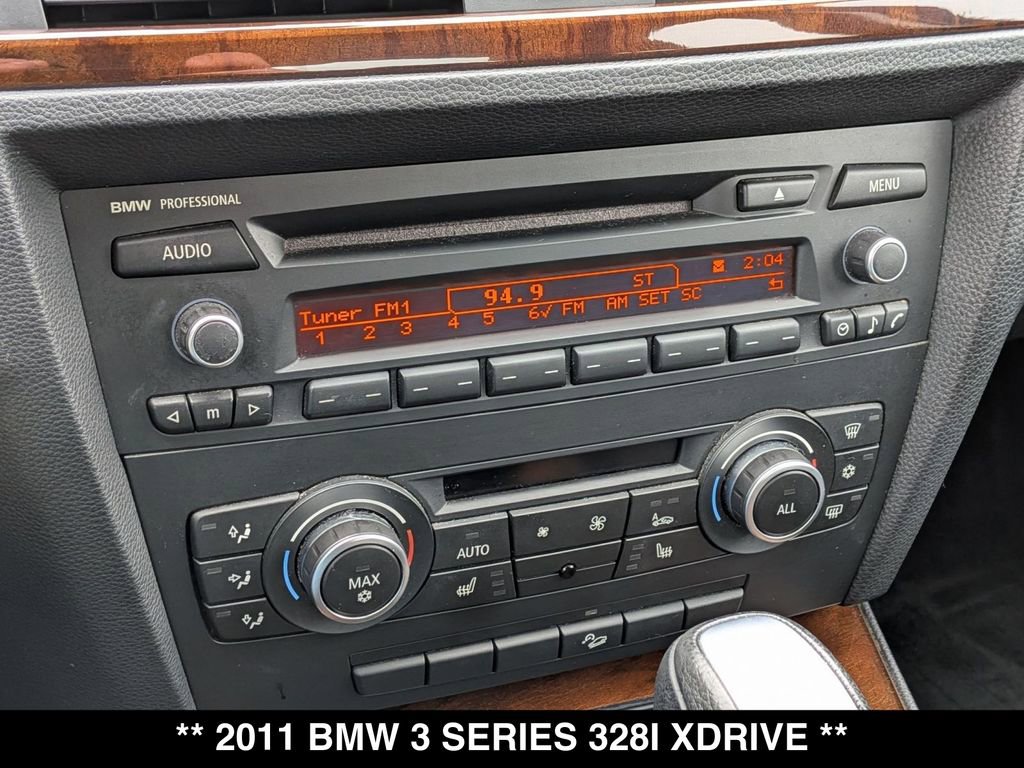 Used 2011 BMW 328i xDrive Sedan AWD/4WD image 22
