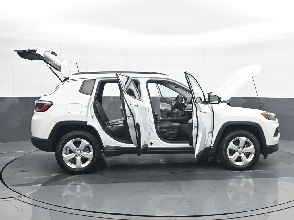 Used 2022 Jeep Compass Latitude image 26