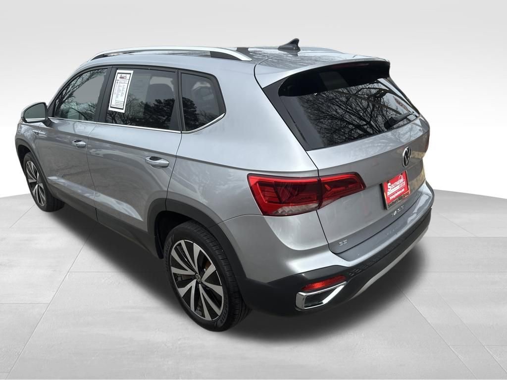 Used 2024 Volkswagen Taos SE FWD image 16