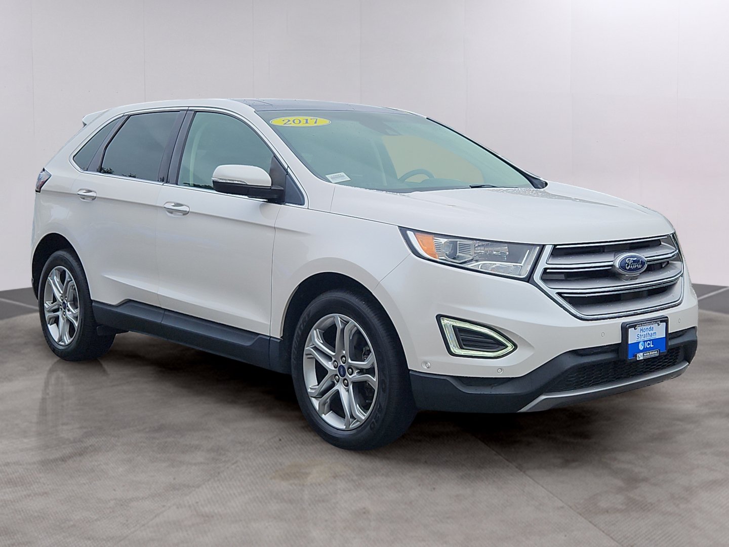 Used 2017 Ford Edge Titanium w/ Equipment Group 302A AWD/4WD image 32