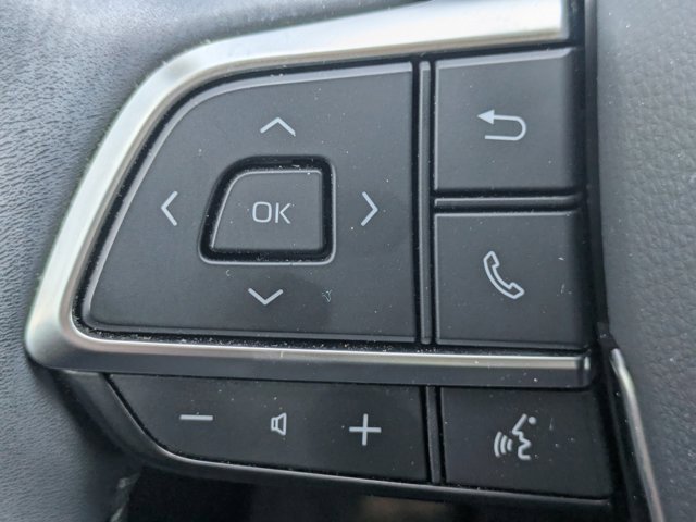 Used 2021 Toyota Highlander Limited image 24