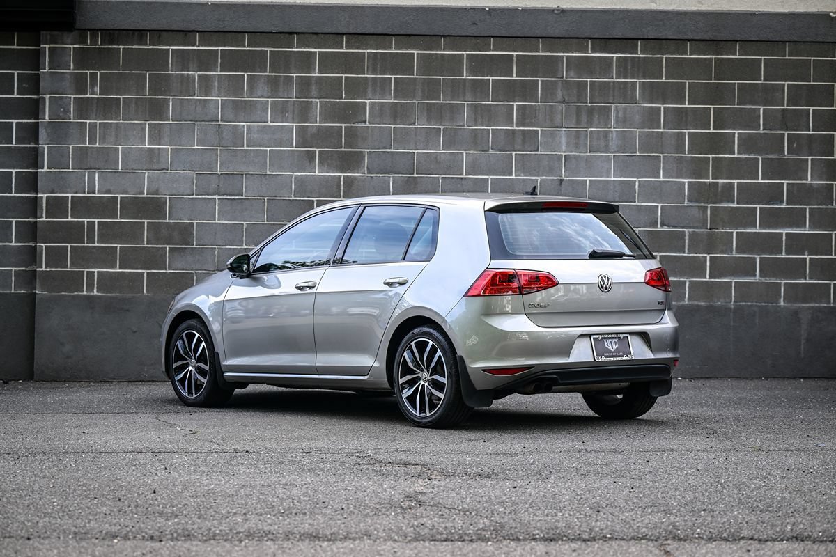 Used 2015 Volkswagen Golf SE FWD image 4