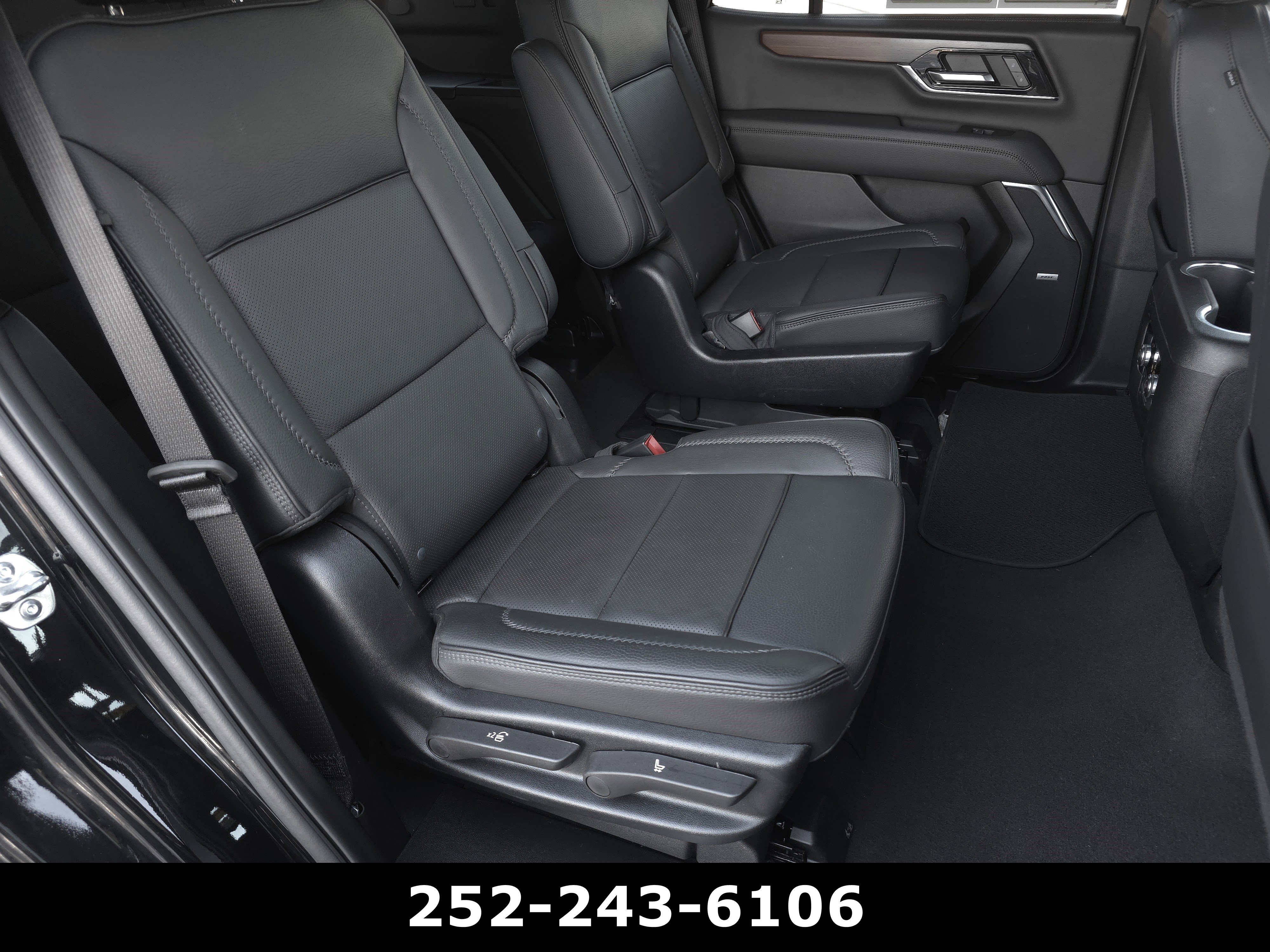 Used 2025 GMC Yukon Denali AWD/4WD image 49