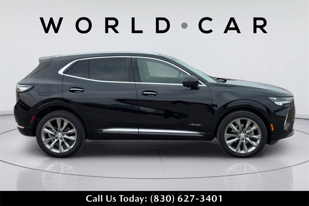 Used 2021 Buick Envision Avenir w/ Technology Package II image 2