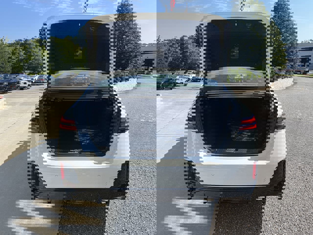 Used 2025 BMW i5 M60 w/ Premium Package image 34