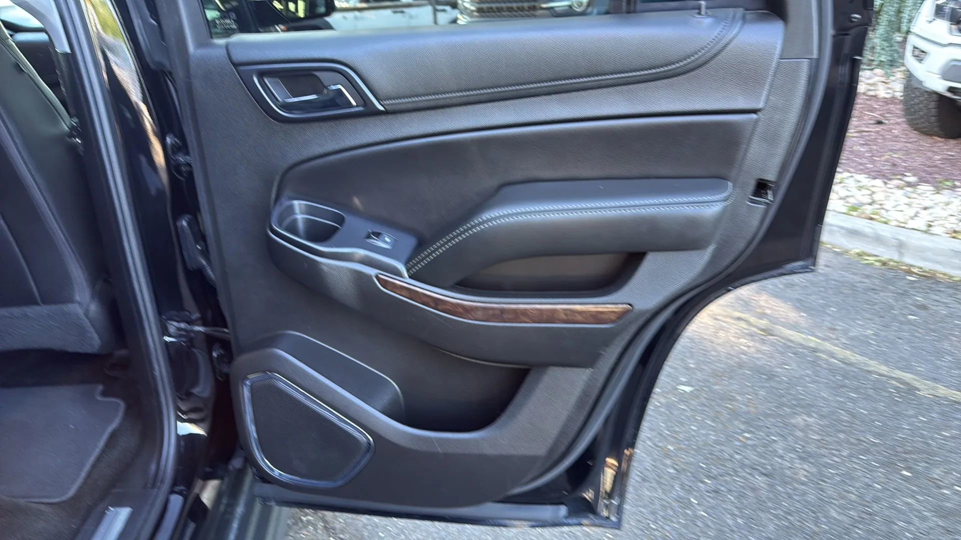 Used 2017 Chevrolet Tahoe LT AWD/4WD image 15