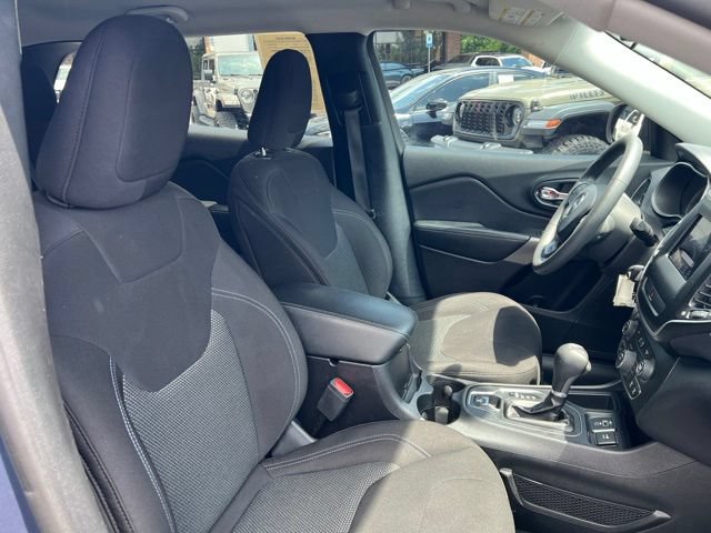 Used 2020 Jeep Cherokee Latitude FWD image 24