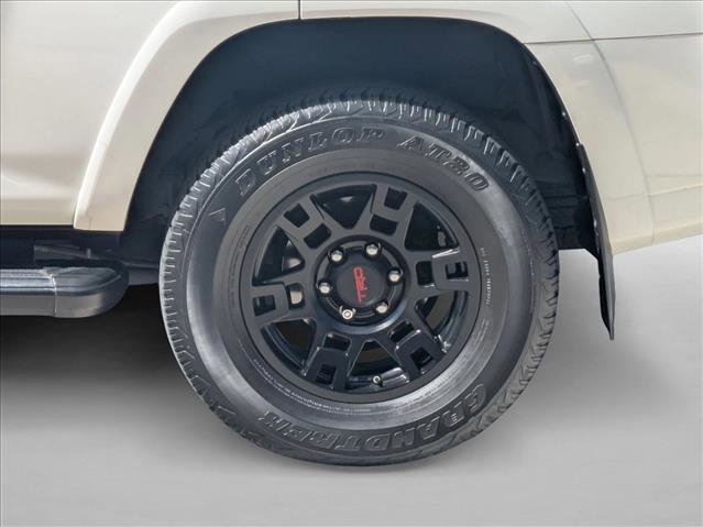 Used 2021 Toyota 4Runner SR5 Premium w/ Moonroof Package RWD image 17