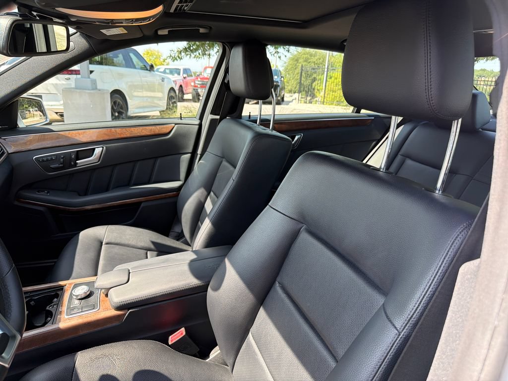 Used 2013 Mercedes-Benz E 350 4MATIC Sedan image 17