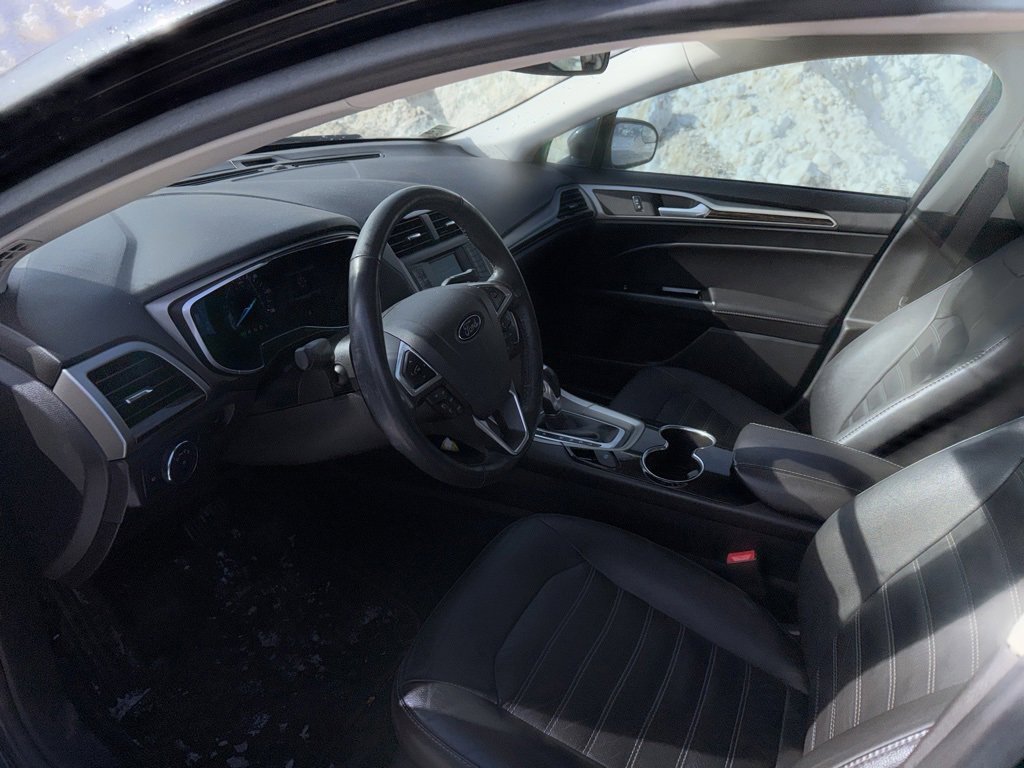 Used 2015 Ford Fusion SE w/ Equipment Group 502A image 9