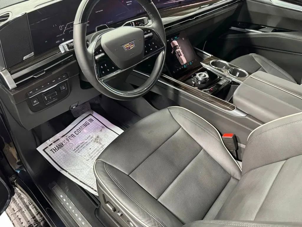 Used 2025 Cadillac Escalade Premium Luxury w/ Touring Package image 21