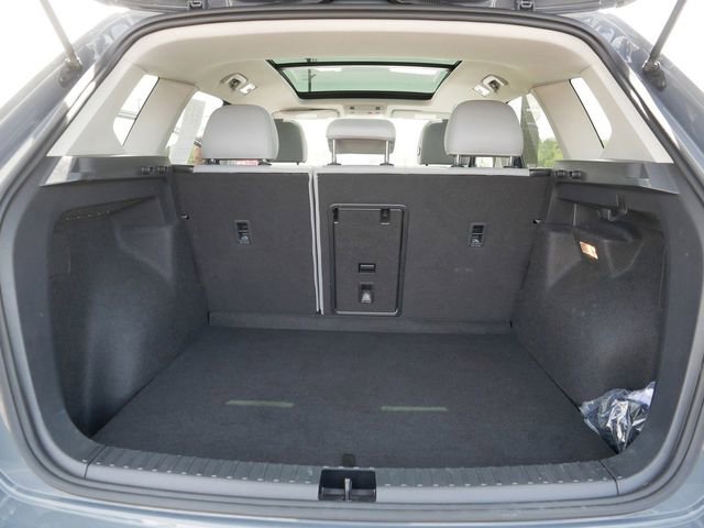 Certified 2023 Volkswagen Taos SE w/ Panoramic Sunroof Package AWD/4WD image 18