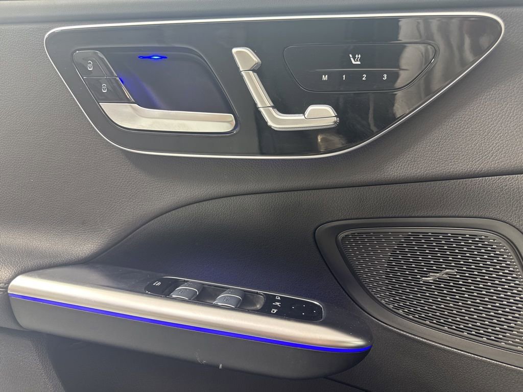 Used 2023 Mercedes-Benz C 300 4MATIC Sedan image 9