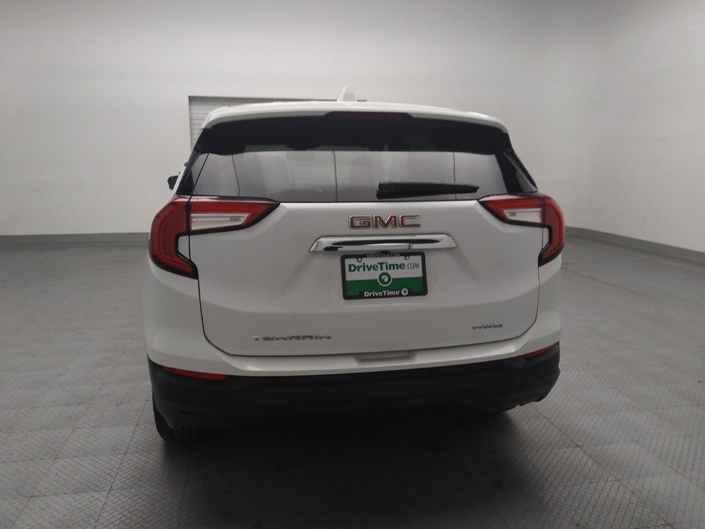 Used 2024 GMC Terrain SLE image 6
