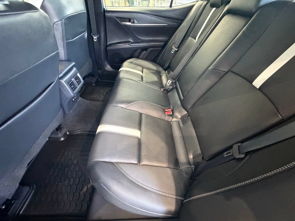 Used 2026 Toyota Camry SE FWD image 34