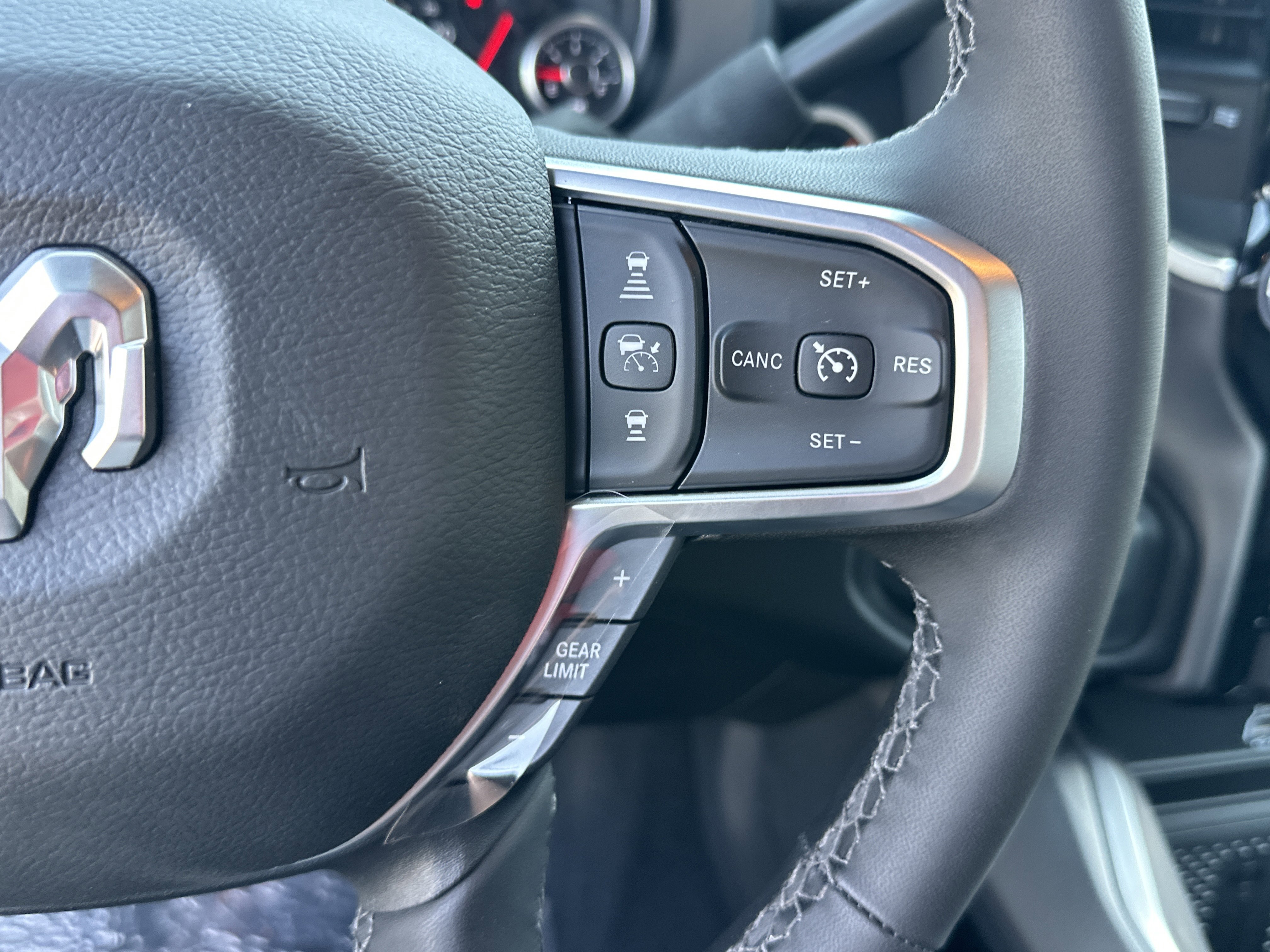 New 2026 RAM 2500 Big Horn AWD/4WD image 9