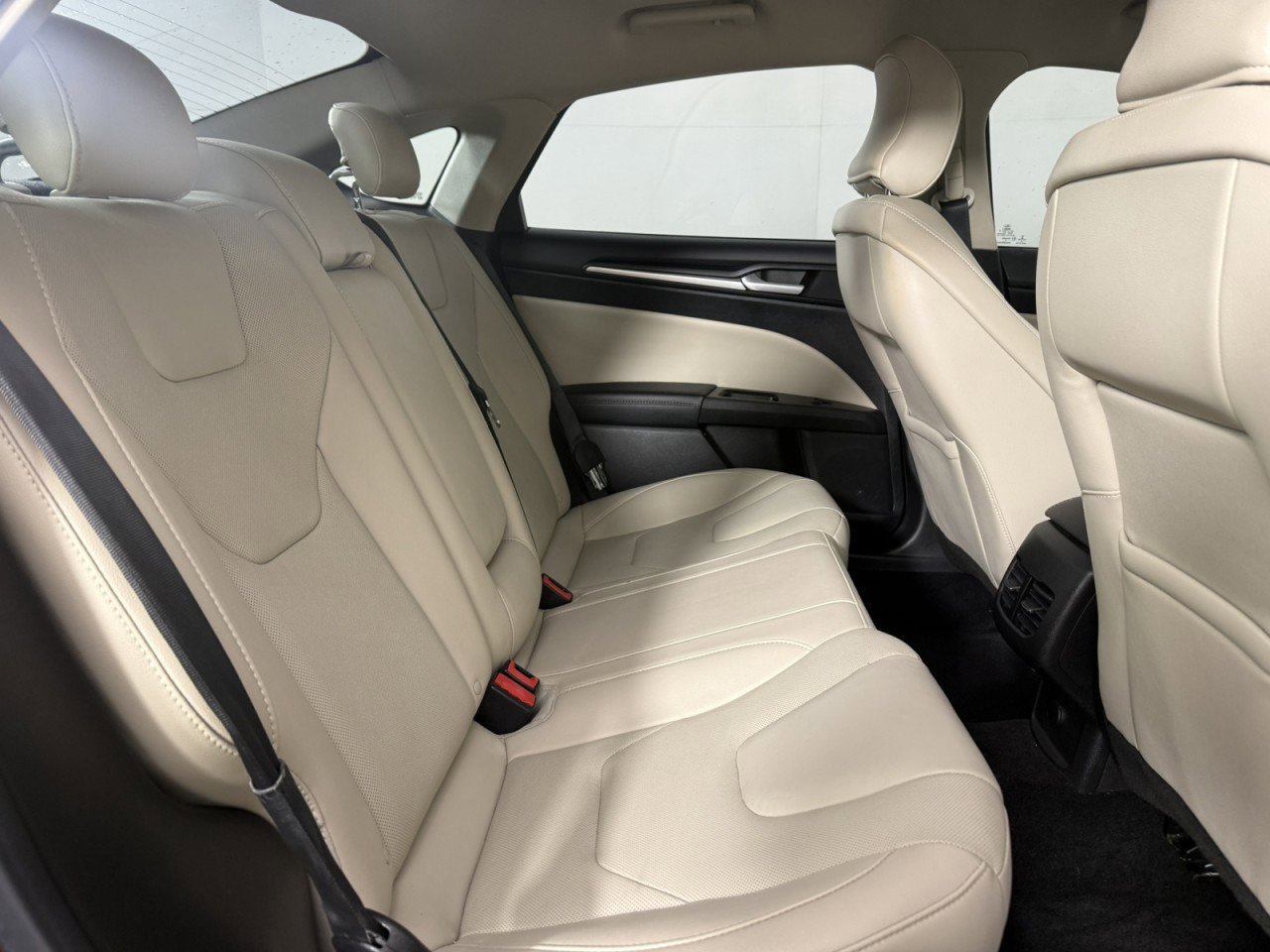 Used 2017 Ford Fusion Titanium image 13